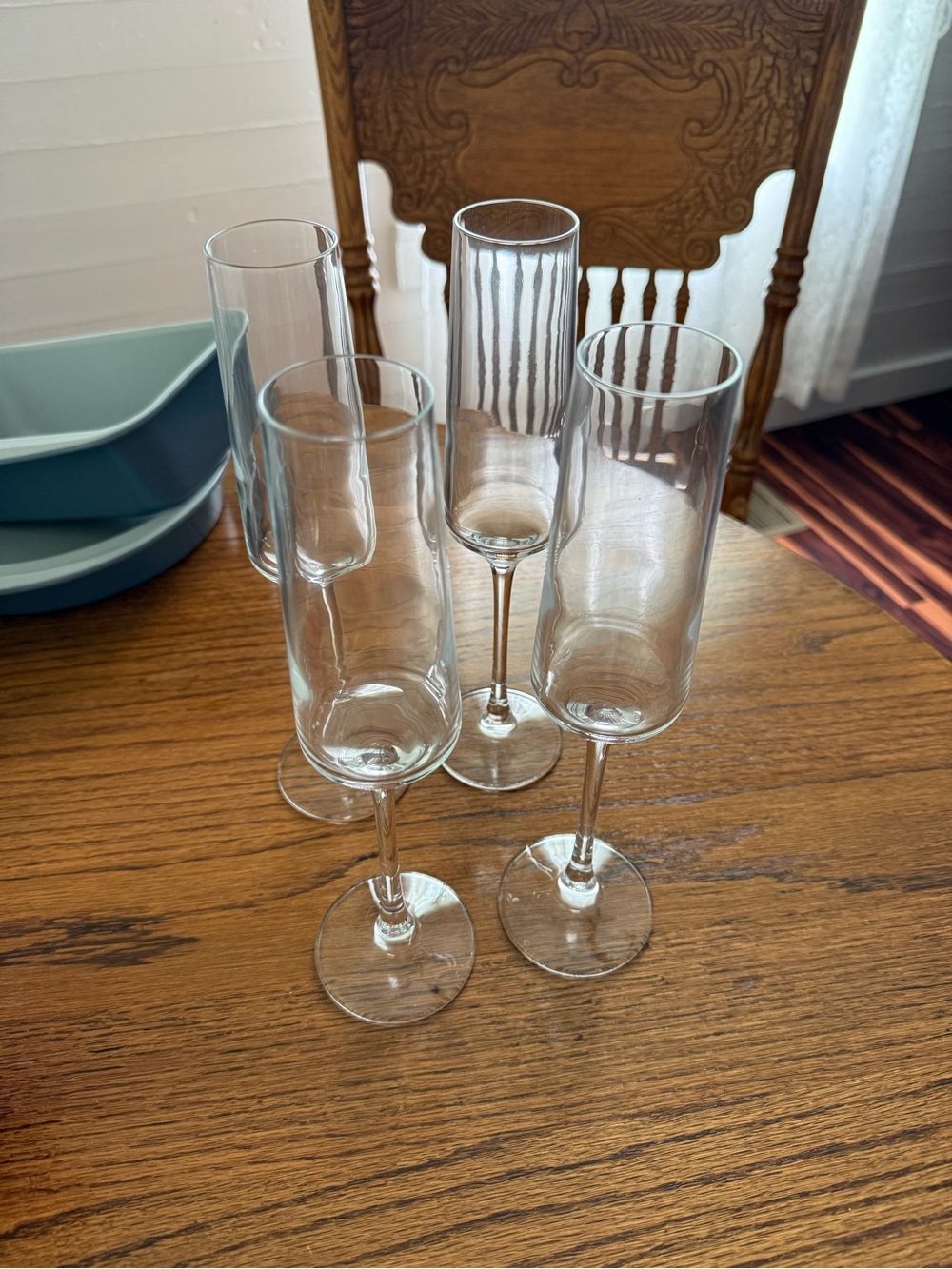 Clear Glass Champagne Flutes - Set of 4